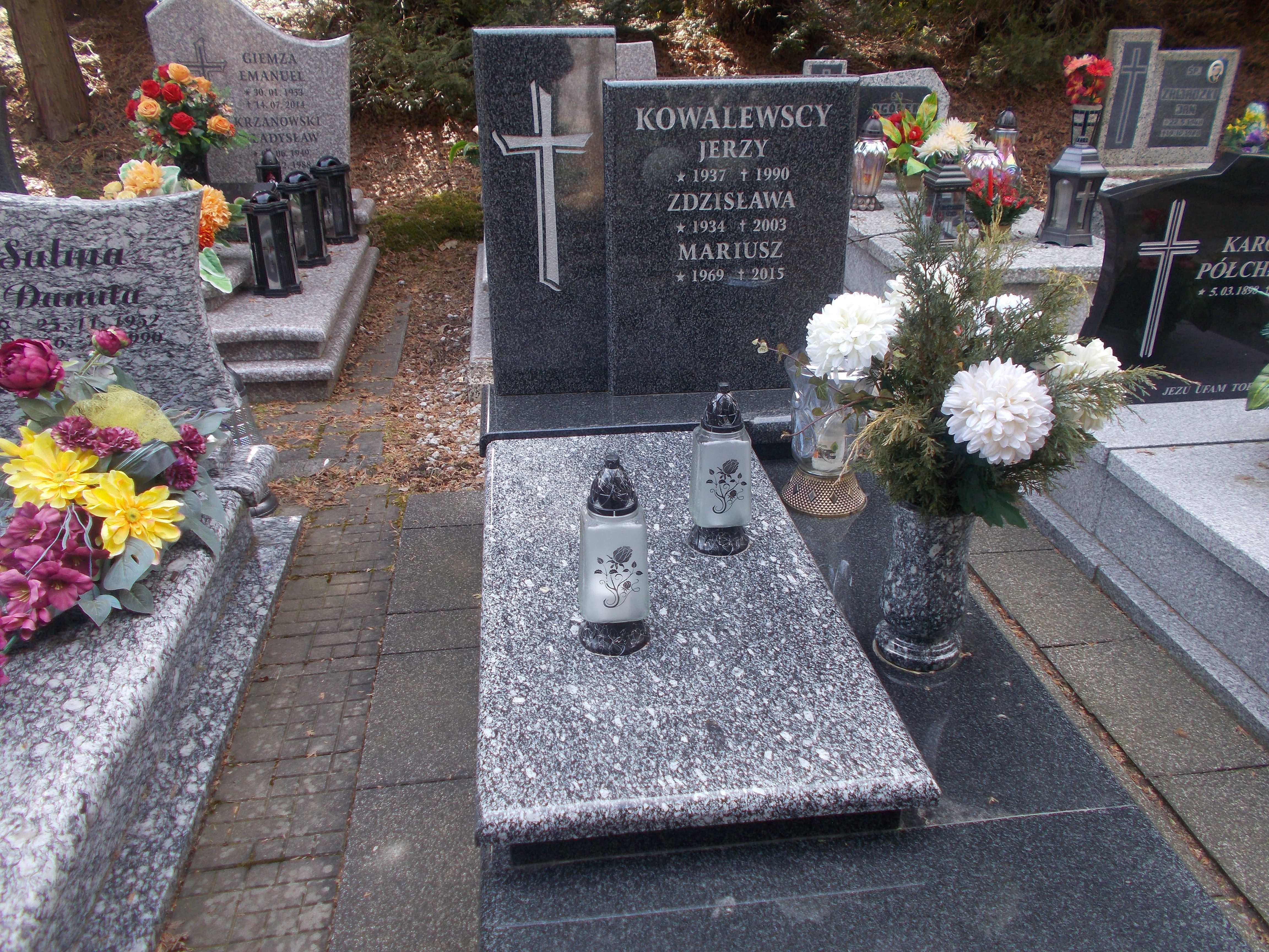 Mariusz KOWALEWSKI 1969 Jastrzębie-Zdrój - Grobonet - Wyszukiwarka osób pochowanych